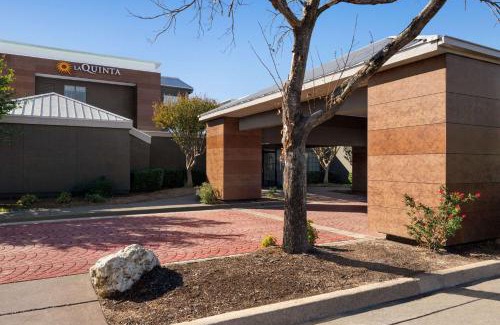 Round Rock Hotel | Welcome to La Quinta by Wyndham Round Rock North