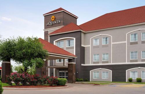 Stephenville Hotel | Cozy Retreat at La Quinta by Wyndham Stephenville