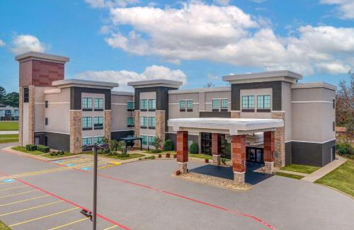 Tyler Hotel | Explore La Quinta by Wyndham Tyler - University Area Stay