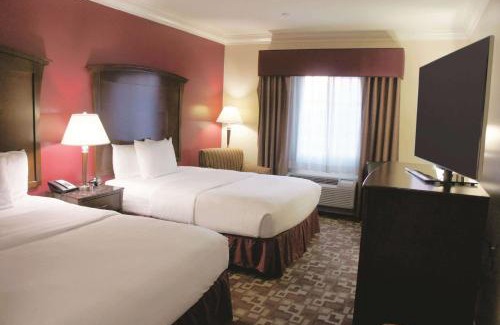 Moreno Valley Hotel | Pet-Friendly Retreat at La Quinta by Wyndham Moreno Valley