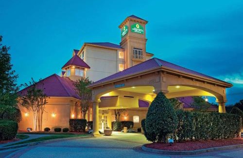 Winston - Salem Hotel | Discover La Quinta by Wyndham Winston-Salem: Pet-Friendly Retreat
