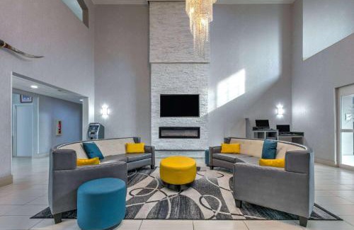 Weatherford Hotel | Inviting La Quinta by Wyndham Weatherford with Pool & Spa