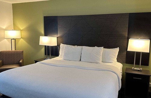 Springdale Hotel | Convenient Stay at La Quinta Inn Cincinnati North