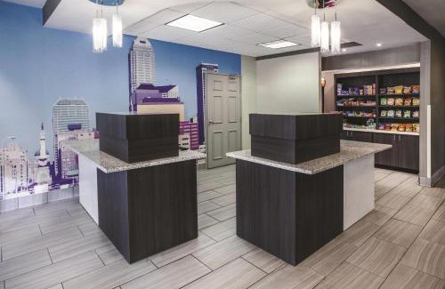 Indianapolis Hotel | Pet-Friendly Getaway at La Quinta Inn Indianapolis North
