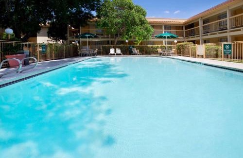 Parker Lane Hotel | Pet-Friendly Getaway at La Quinta Inn by Wyndham Austin