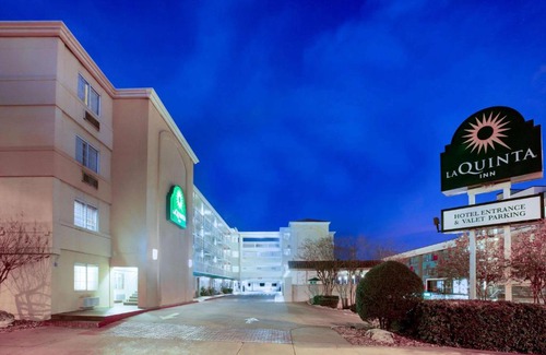 Capitol District Hotel | Discover La Quinta Inn by Wyndham Austin Capitol & Downtown