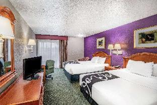 El Dorado Hotel | Pet-Friendly Comfort at La Quinta Inn by Wyndham El Dorado