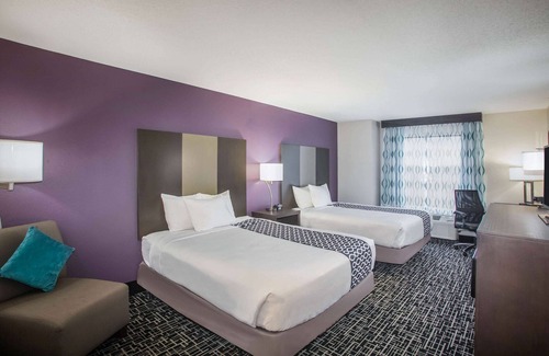 Mitchell Hotel | Comfortable Stay at La Quinta Inn & Suites Pontoon Beach
