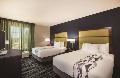Port Allen Hotel | Discover La Quinta Inn & Suites: Rated 9.2 with Pool Access