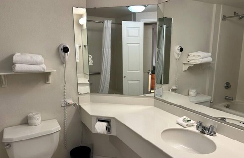 Westside Hotel | Convenient Stay at La Quinta Inn & Suites, Albuquerque West