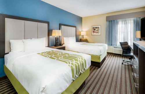 Broussard Hotel | Discover La Quinta Inn & Suites: Pet-Friendly Retreat