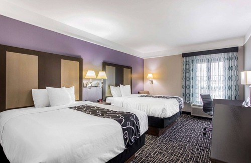 Fultondale Hotel | Pet-Friendly La Quinta Inn & Suites in Fultondale, AL