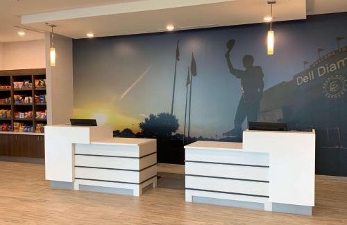 Round Rock Hotel | Pet-Friendly Retreat at La Quinta Inn & Suites Round Rock