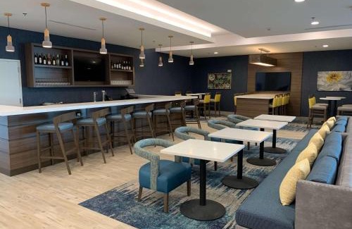 Round Rock Hotel | Pet-Friendly Retreat at La Quinta Inn & Suites Round Rock