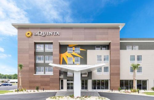 Valdosta Hotel | Pet-Friendly Getaway at La Quinta Inn & Suites Valdosta
