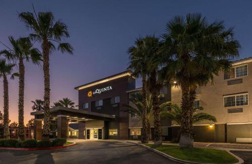 Sunrise Manor Hotel | Enjoy Comfort at La Quinta Inn & Suites, Las Vegas Nellis