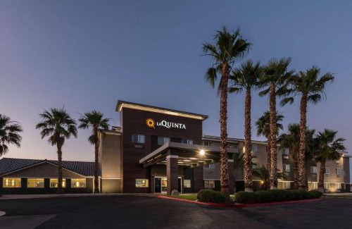 Sunrise Manor Hotel | Enjoy Comfort at La Quinta Inn & Suites, Las Vegas Nellis