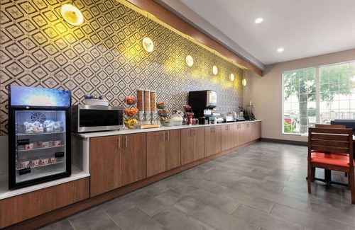 Belton Hotel | Comfortable Stay at La Quinta Inn & Suites Belton