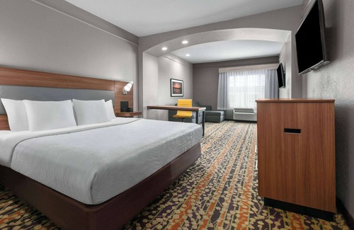 Belton Hotel | Comfortable Stay at La Quinta Inn & Suites Belton