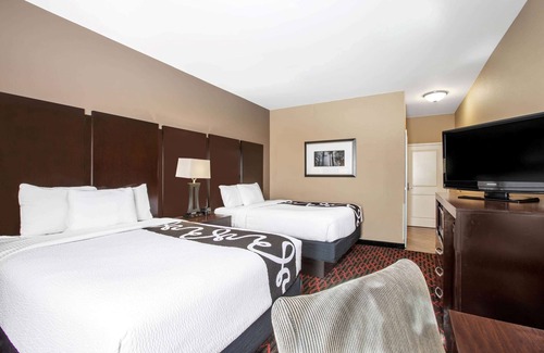 Conway Hotel | Comfortable Stay at La Quinta Inn & Suites in Conway