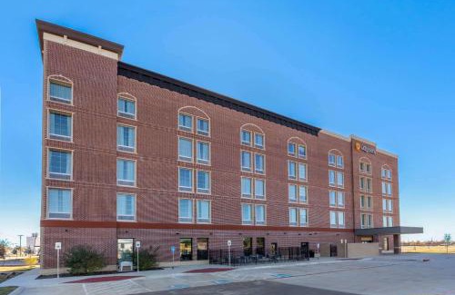 Frisco Hotel | Pet-Friendly Hotels in Frisco, TX with Hot Tub Access
