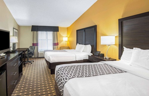 Denison Hotel | Pet-Friendly Getaway at La Quinta Inn & Suites Denison