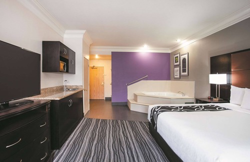 Dublin Hotel | Quality Stay at La Quinta Inn & Suites in Pleasanton