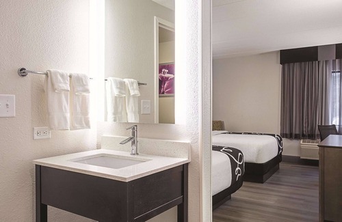 Rosedale Hotel | Convenient Stay at La Quinta Inn & Suites Baltimore N