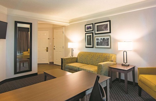 Norman Hotel | Pet-Friendly Comfort at La Quinta Inn & Suites Norman