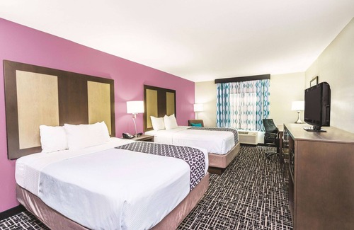 Loudon Hotel | Delightful Stay at La Quinta Inn & Suites in Loudon