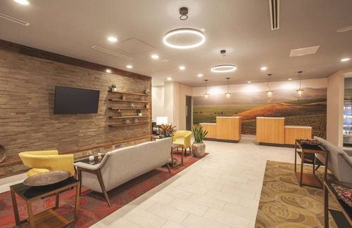 Morgan Hill Hotel | Discover Comfort at La Quinta Inn & Suites Morgan Hill