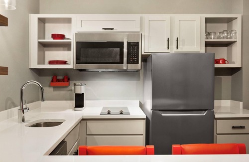 Mount Laurel Hotel | Discover Comfort at La Quinta Inn & Suites Mount Laurel
