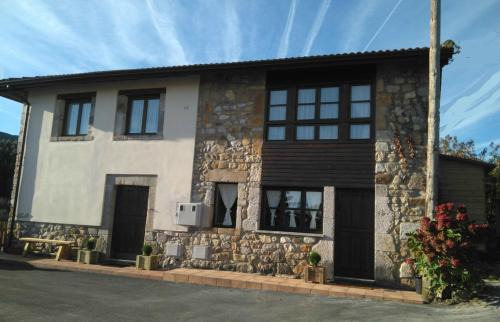 Pando House | Pet-Friendly La Quintana de Ribadesella with 9.6/10 Rating