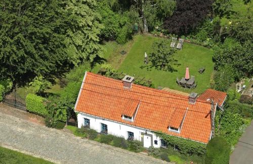 Ronse House | Discover La Quitapenas: Pet-Friendly Retreat with Kitchen