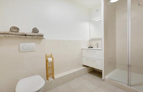 Viroflay Apartment | Family-Friendly La Résidence Alpha Viroflay - 9.6 Rated Stay