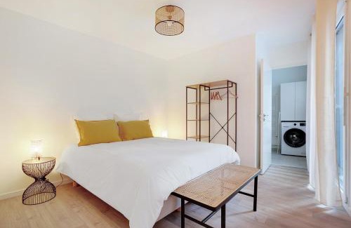 Viroflay Apartment | Family-Friendly La Résidence Alpha Viroflay with Top-Rated Stay