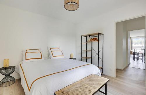 Viroflay Apartment | Family-Friendly La Résidence Alpha Viroflay - Top Rated 9.4