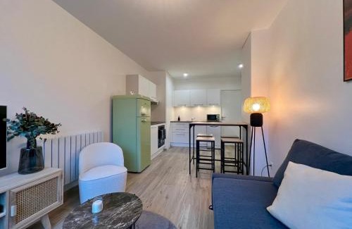 Viroflay Apartment | Guest Rated 10/10: La Résidence Alpha Viroflay for Families