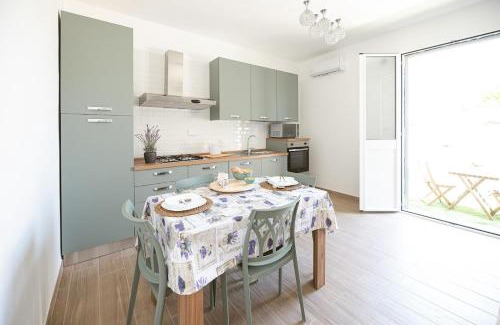 Pico Bed & Breakfast | Relax at La Raganella D'Oro with Family-Friendly Amenities
