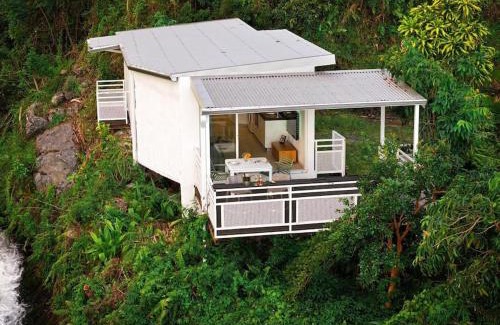 Petite-ÃŽle House | Discover La Ravine: Luxury & Unique Views Await You