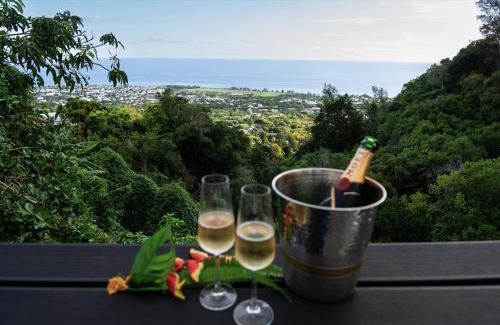 Petite-ÃŽle House | Discover La Ravine: Luxury & Unique Views Await You