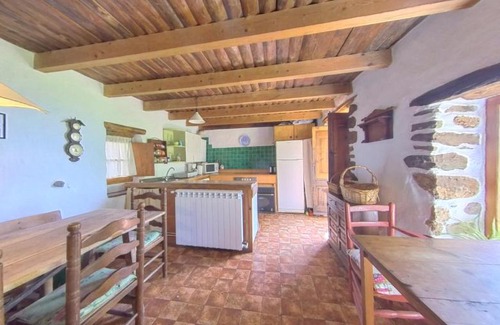 Rivert House | Family-Friendly Retreat at La Rectoria de Rivert