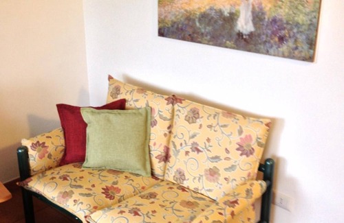 Sambuca di Sicilia Bed & Breakfast | Discover La Regina di Adrano: Rated 9.6/10 with Dining & Family Perks
