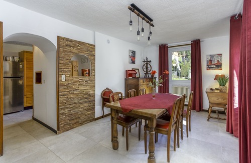 Saint-Pierre-d'Entremont Apartment | Cozy St Meme River Retreat with Pool and Breakfast Included