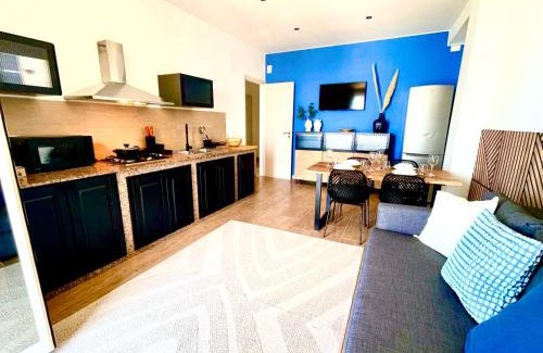 Aspra Apartment | Oceanfront Escape at La Riva - Guest Rated 9.8/10