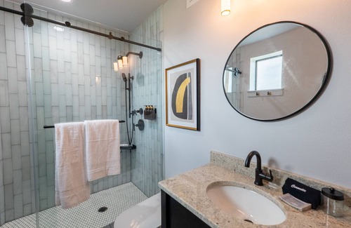 Pearsall Hotel | Discover Family-Friendly Fun at La Rivera Resort