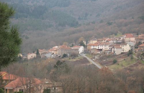 Chatel-Guyon House | Discover La Roche Pérégrine: Pet Friendly & Highly Rated