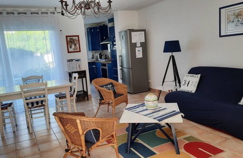 La Rochelle Villa | Cozy La Rochelle Maison de Ville Near Beach & Local Shops