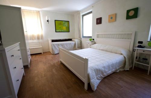 Castelnuovo Fogliani House | Experience La Rondanina: Oceanfront Stay with Great Amenities