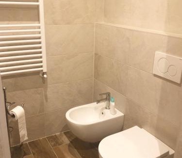 Fizzonasco Bed & Breakfast | Discover La Rosa Bianca: A 9/10 Rated Stay with Kitchen Access